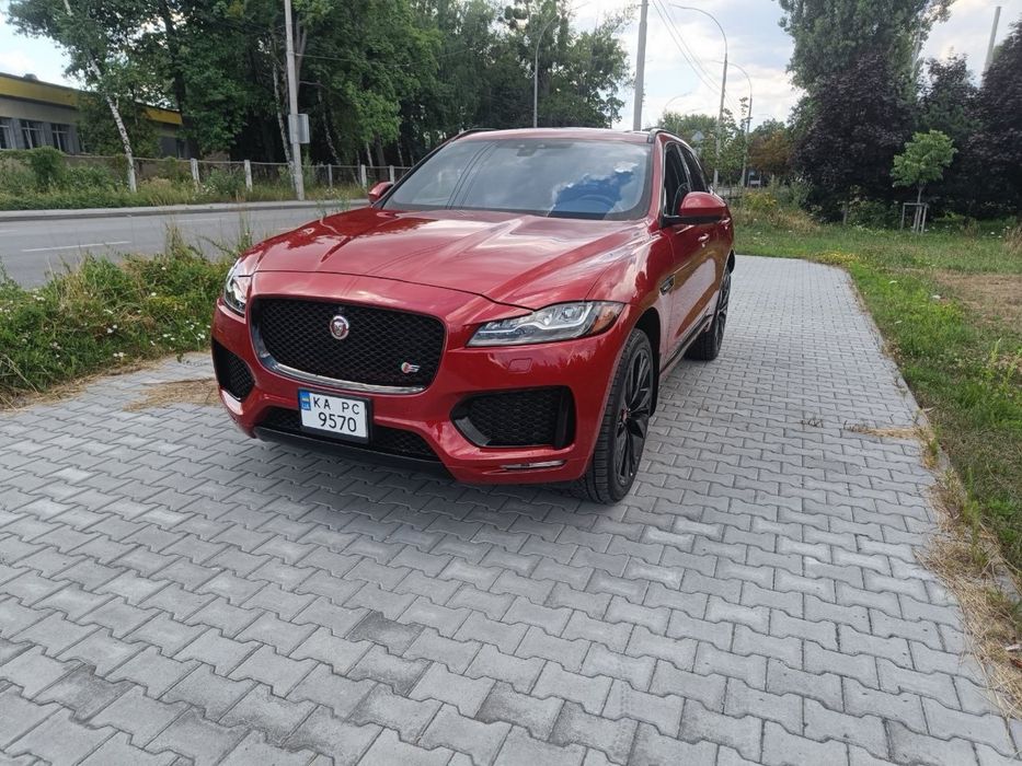 Jaguar F-Pace