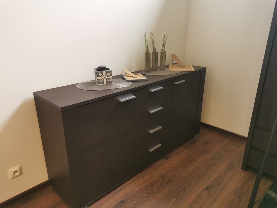 Komoda do salonu sypialni. Kolor wenge.