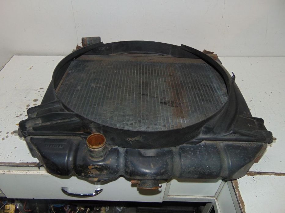 Mercedes 309 (autocarro ou furgão ou outros) modelos radiador