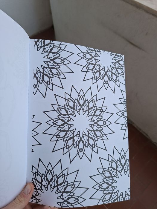 Livro de Mandalas para colorir