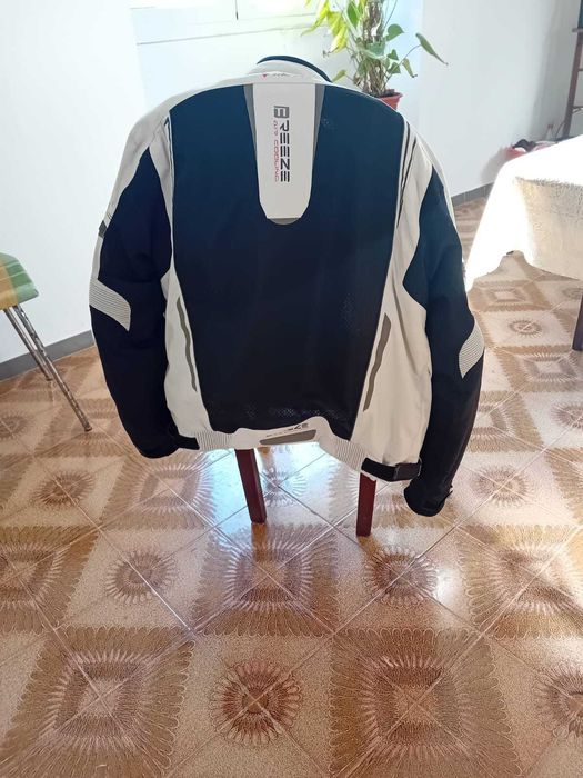 Vendo capacete, casaco e luvas, Vimioso, Bragança