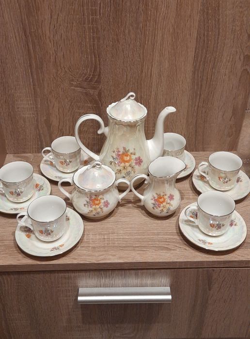 Porcelanowy serwis kawowy na 6 osób