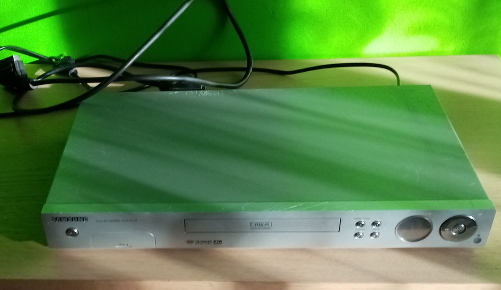 Odtwarzacz DVD,,, CD,,, z funkcją nagrywania SAMSUNG
