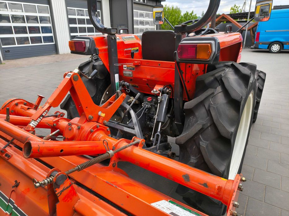 Японський трактор Hinomoto Nx 400, Kubota GL 400