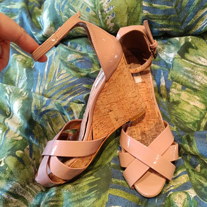 Buty na koturnie Zara