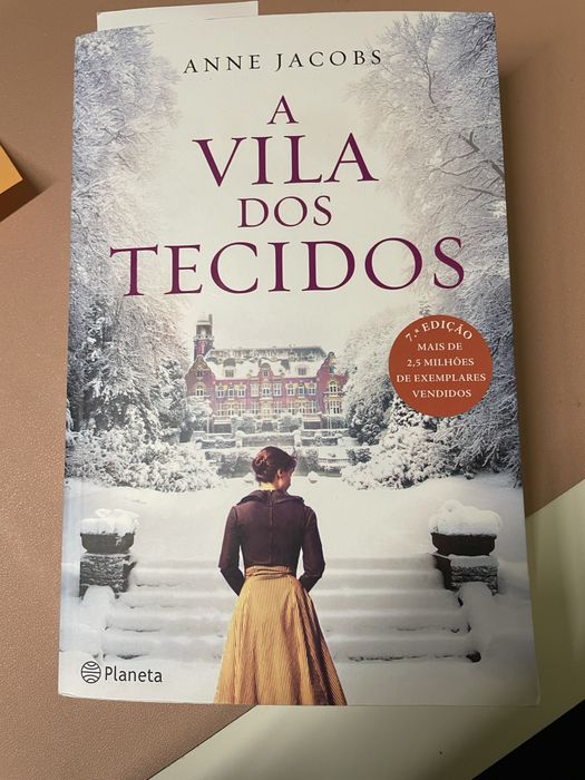 Livro A Vila dos Tecidos de Anne Jacobs