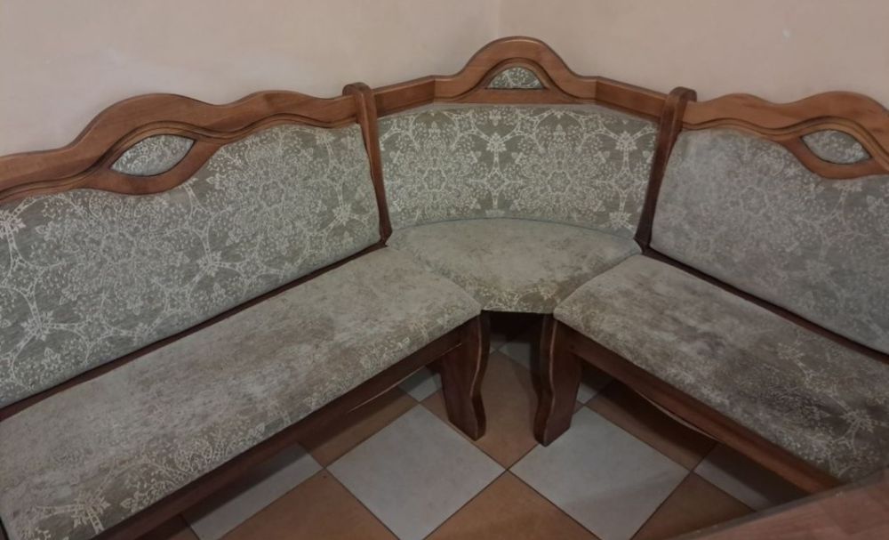 Продам куточок кухонний