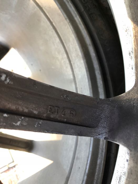 felgi s-line s4 a4 b8 b9 s5 a5 8t 8w0601025 sport 8jx18 et 45 5x112