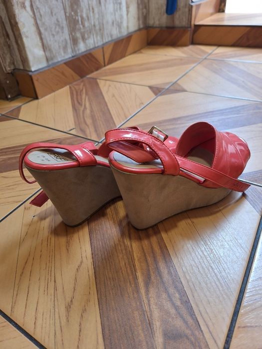 Sandały na koturnie f&f 39