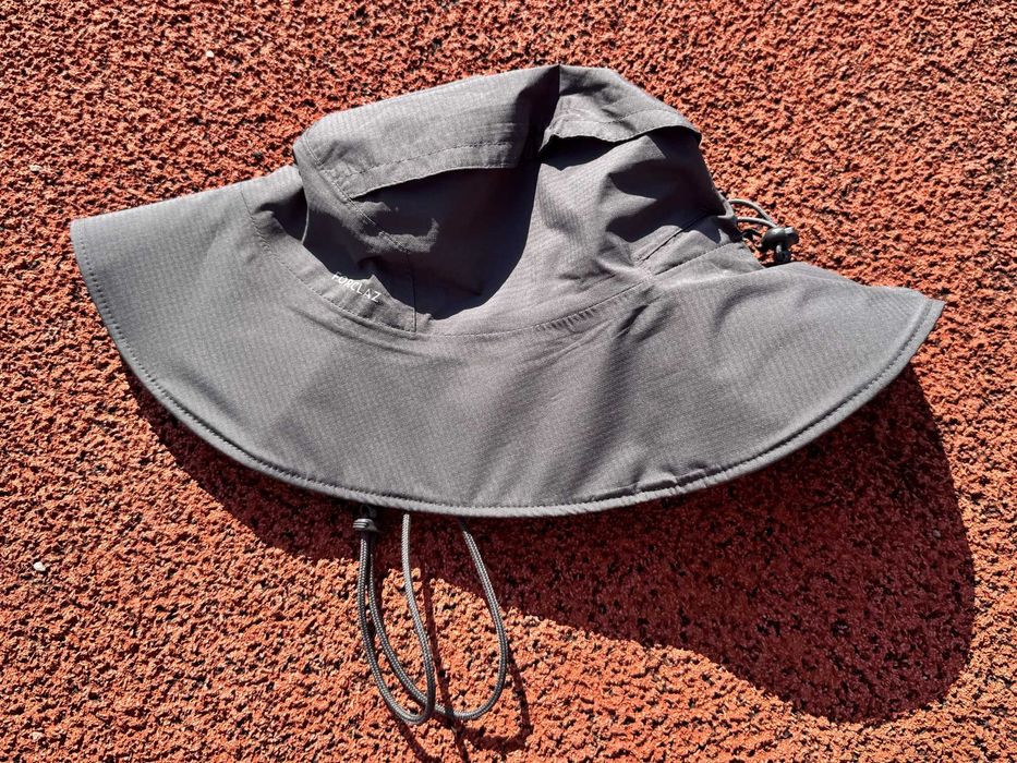 Крута чоловіча панама FORCLAZ Trekking Hat 900 grau