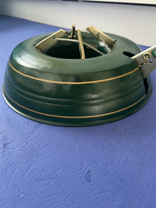 Підставка для під ялинки самозатискна вироблена в Німеччині