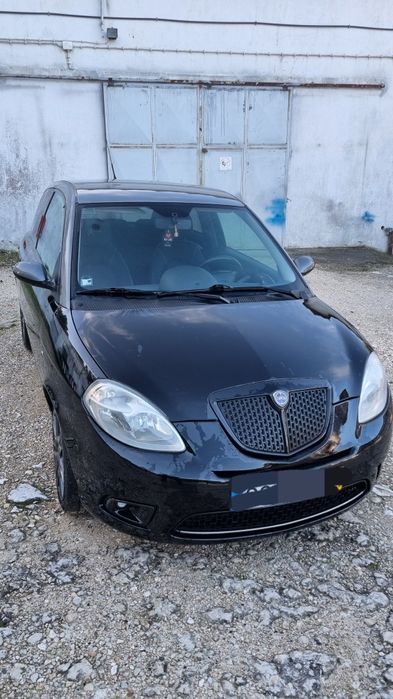 Lancia ypsilon 1.3 multijet 105 cv Momo Design