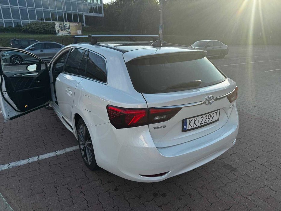 Toyota Avensis SELECTION 2018 PL salon. FA 23% OKAZJA Lekko uszk.