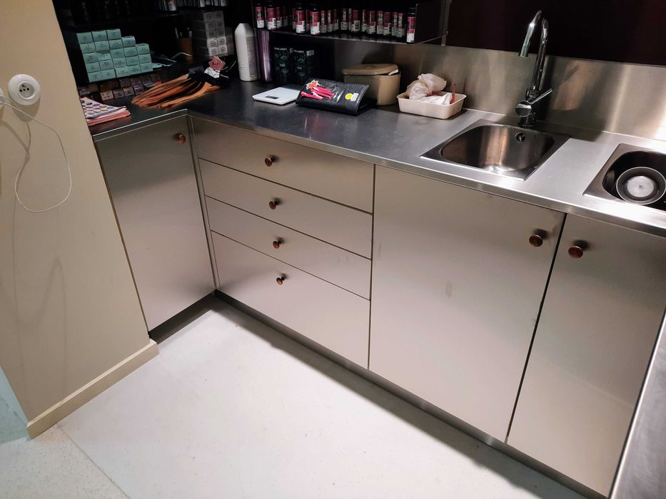 Blat kuchenny ze stali nierdzewnej ze zintegrowanym zlewem na wymiar