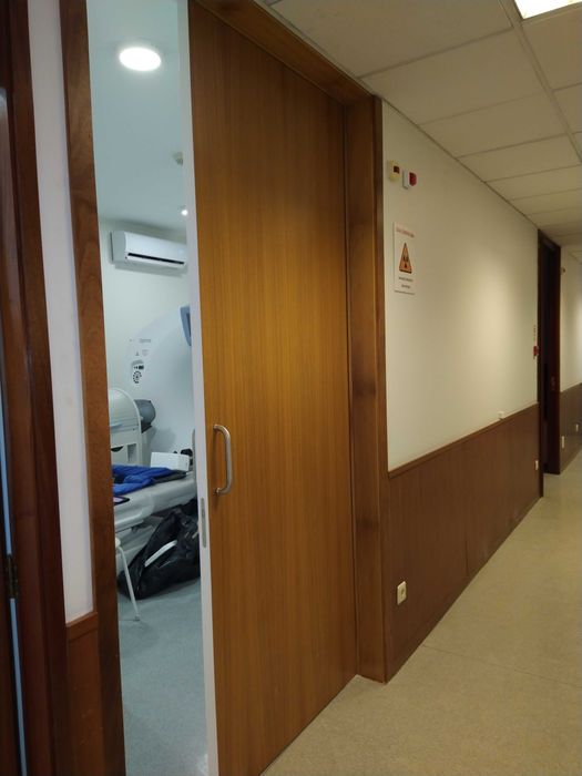 Portas para salas de TAC e RaioX