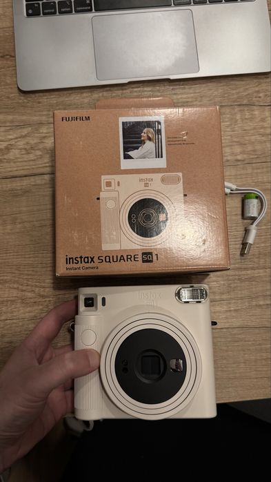 Камера миттєвого друку Fujifilm instax SQ1 white