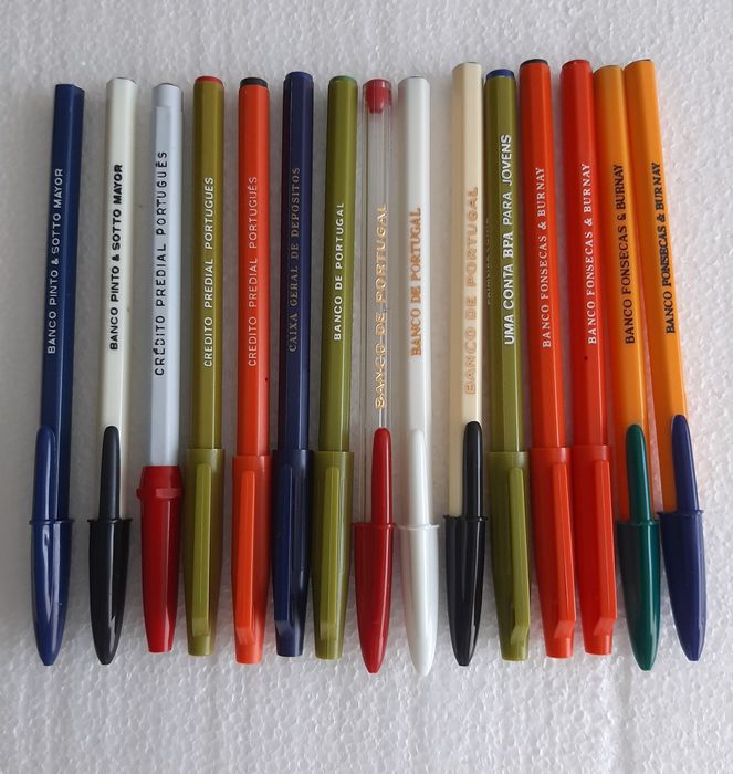 Canetas com marcas de Bancos