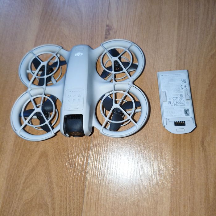 Vende se Drone DJI NEo