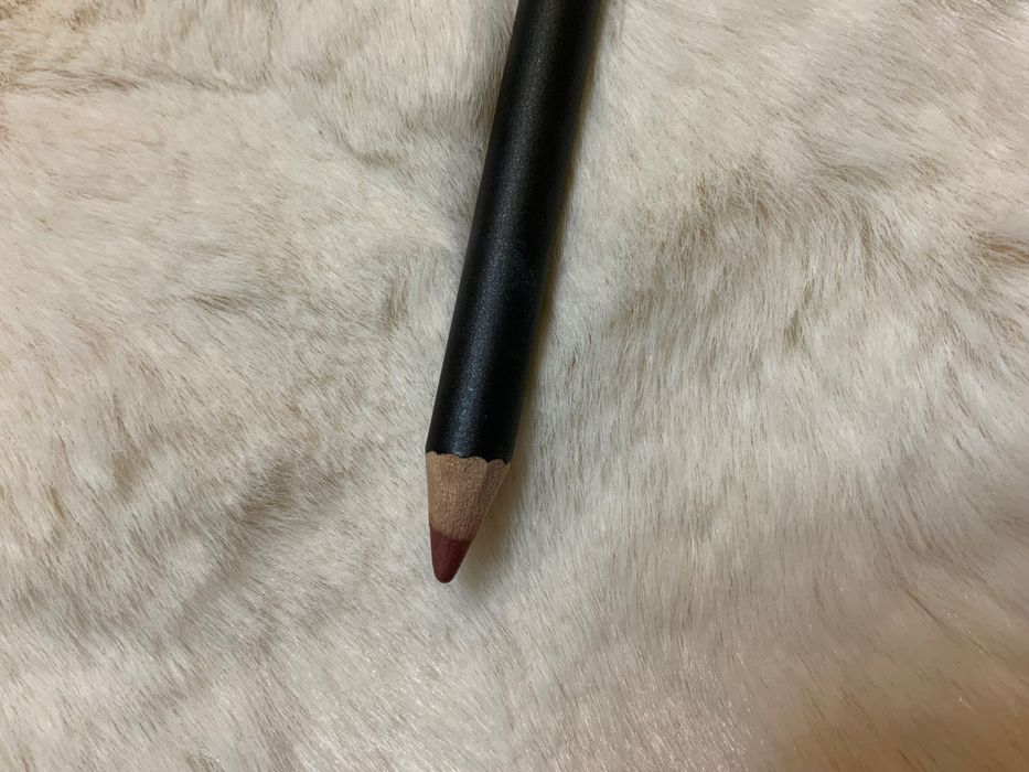 Lip Pencil MAC konturówką