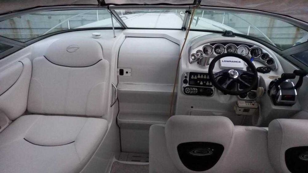 Продам моторну яхту Crownline 315 SCR