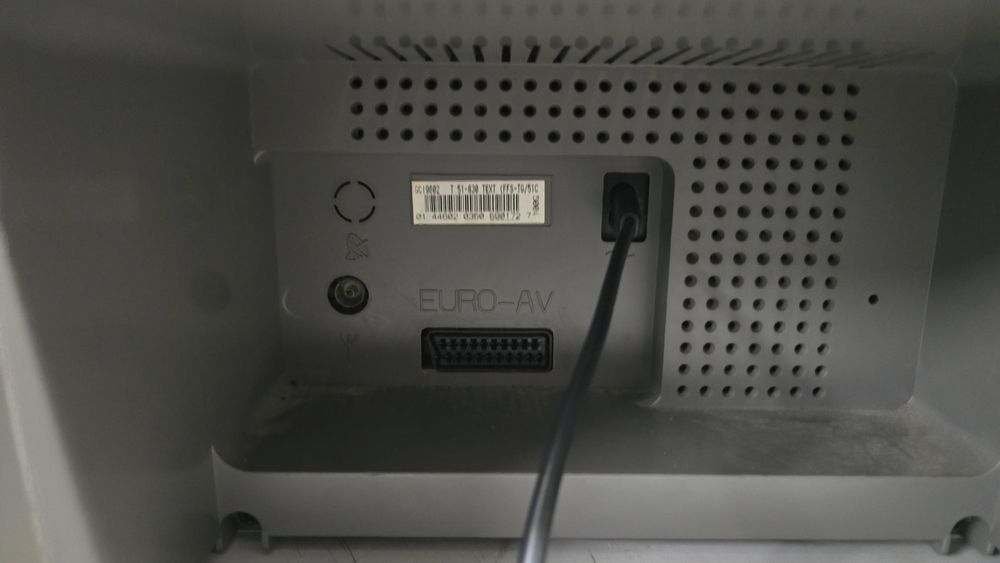 Crt Grundig Davio 21