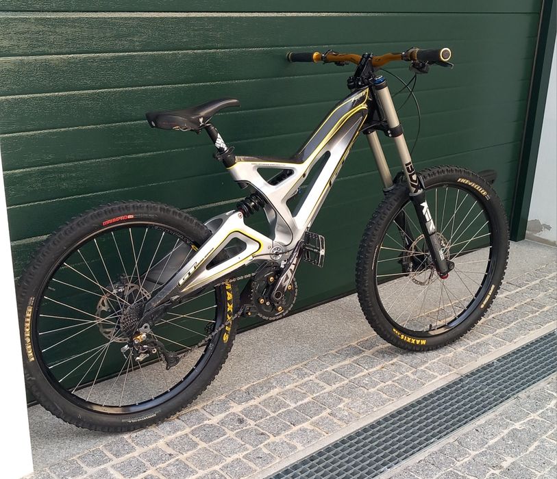 Bicicleta GT fury downhill