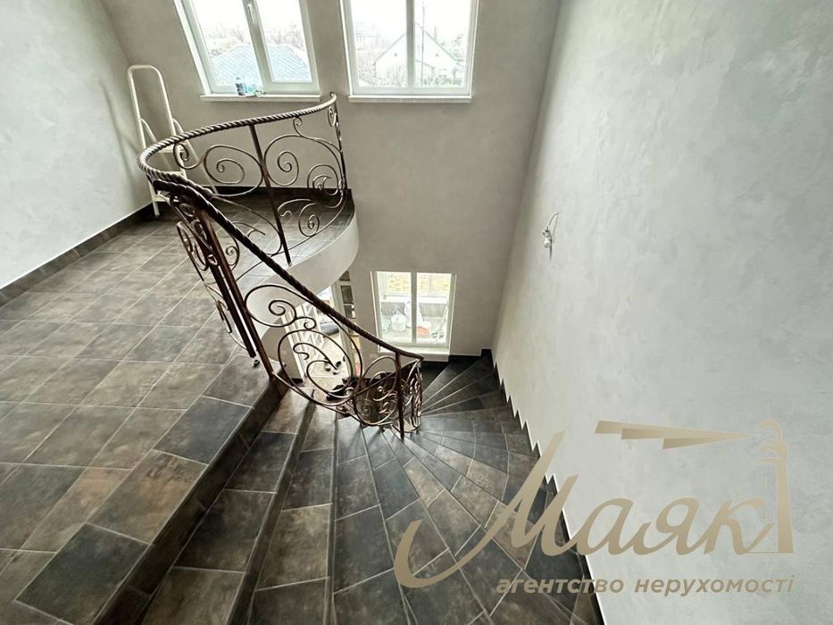 Затишний, ексклюзивний будинок в с-щі Володимирівське.