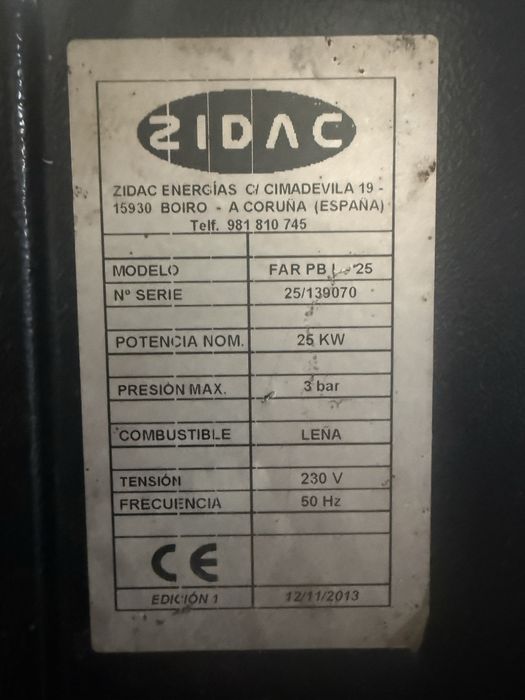 Caldeira de água quente a lenha. Modelo FAR PB L~25/POTENCIA NOM. 25 KW/pressao MAX. 3 bar / tensao 230 V / Frequencia 50 Hz