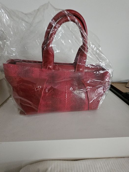 Malas ( carteiras de Senhora em pele genuina