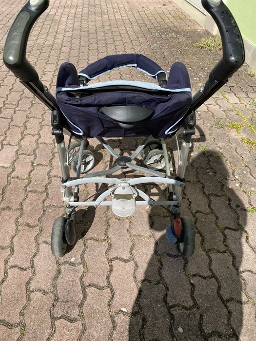 Carrinho de bebé + alcofa + proteção para a chuva + mala com muda fral