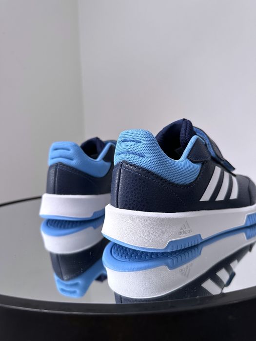 Популярные детские кроссовки на липучках  Adidas 30/31р