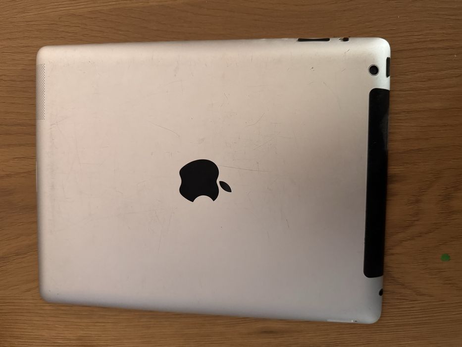 Планшет робочий, старий  iPad mini