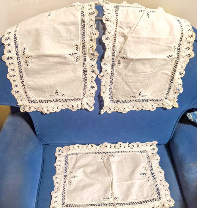 Conjunto de 3 individuais / naperons com renda