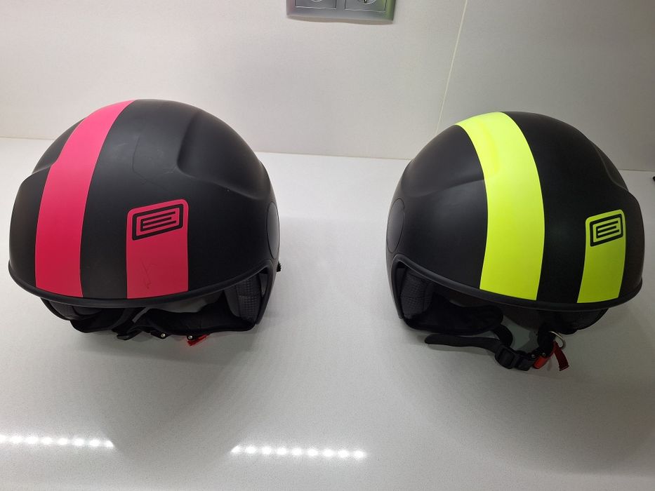 2 capacetes mota em muito bom estado