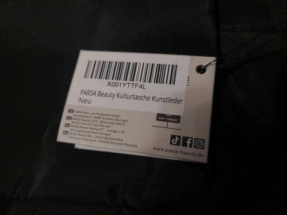 Kosmetyczka Parsa Beaty - czarna