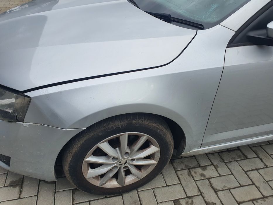 Крило переднє ліве Skoda Octavia a7 фарба la7w