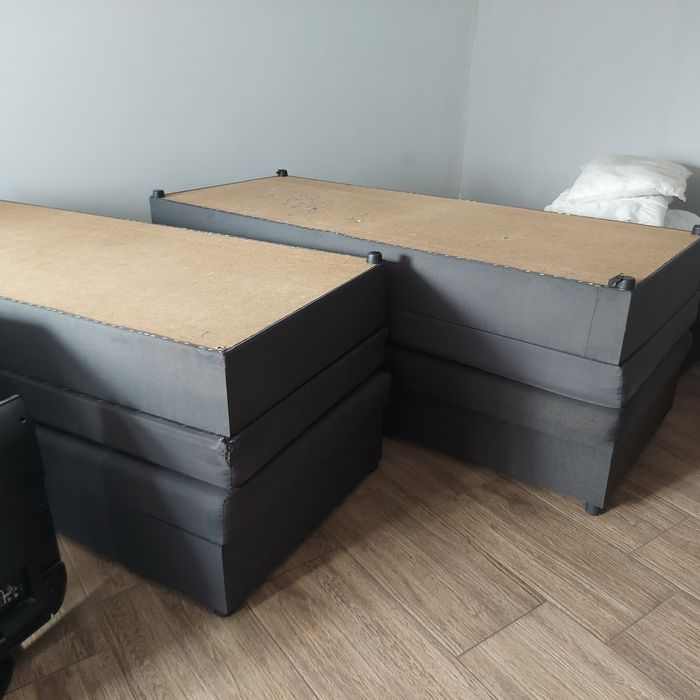 Tapczan łóżko jednoosobowe