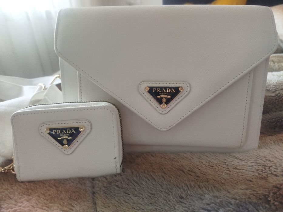 Bolsa tiracolo com porta moedas