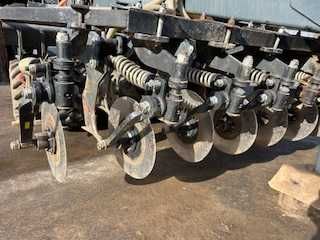 Siewnik do siewu bezpośredniego MZURI PRO-TIL 3T uprawa pasowa