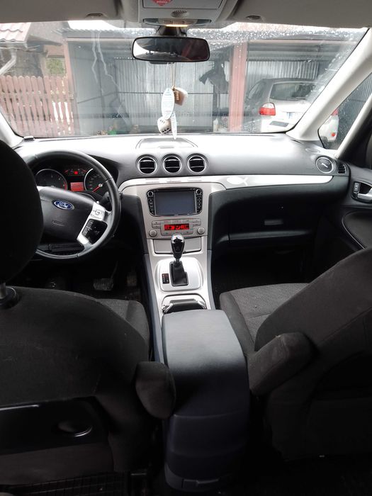 Ford Galaxy siedmioosobowy