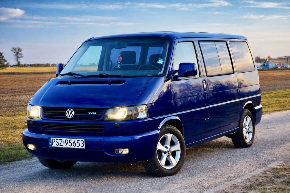 Vw Multivan 2,5 TDI 151ps _ BiLed _ zabudowa