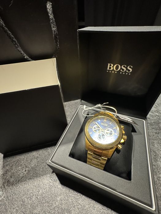 Часи Hugo Boss HB.243.1.34.2850 Хуго Босс золоті