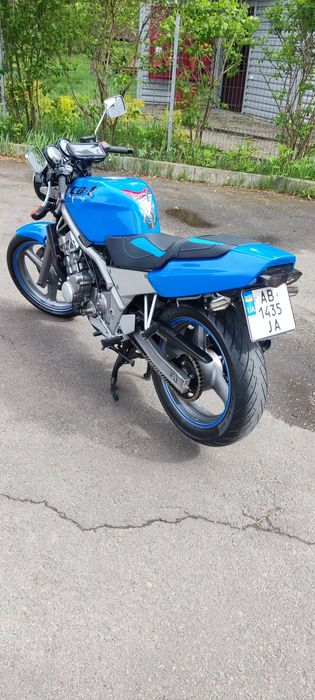 Honda CB-1 (NC27)