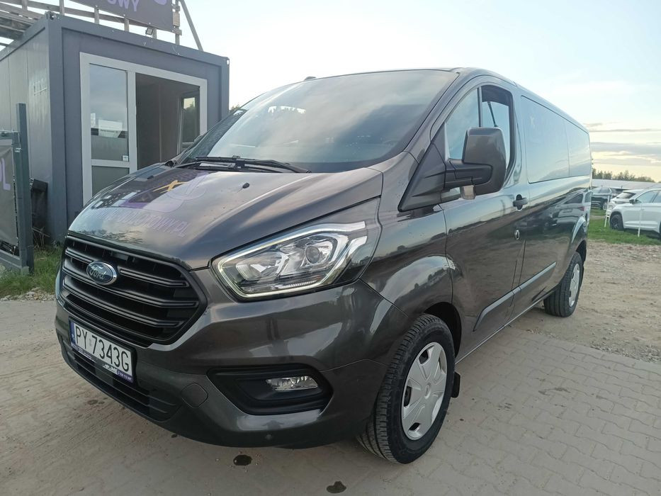 Wynajem Busa 9 osobowego Polska Transit Custom duży bagażnik