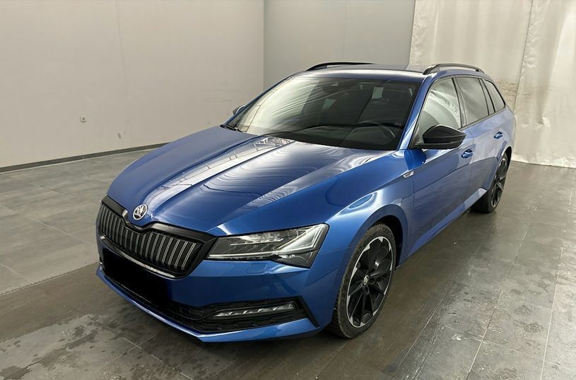 Skoda Superb Race Blue, Hak, Webasto, CANTON, Kamery 360, FV23%