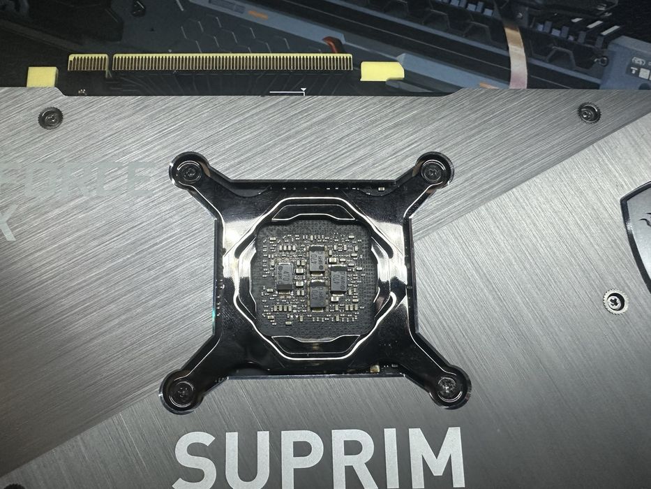 MSI RTX 3070 TI Suprim 8G