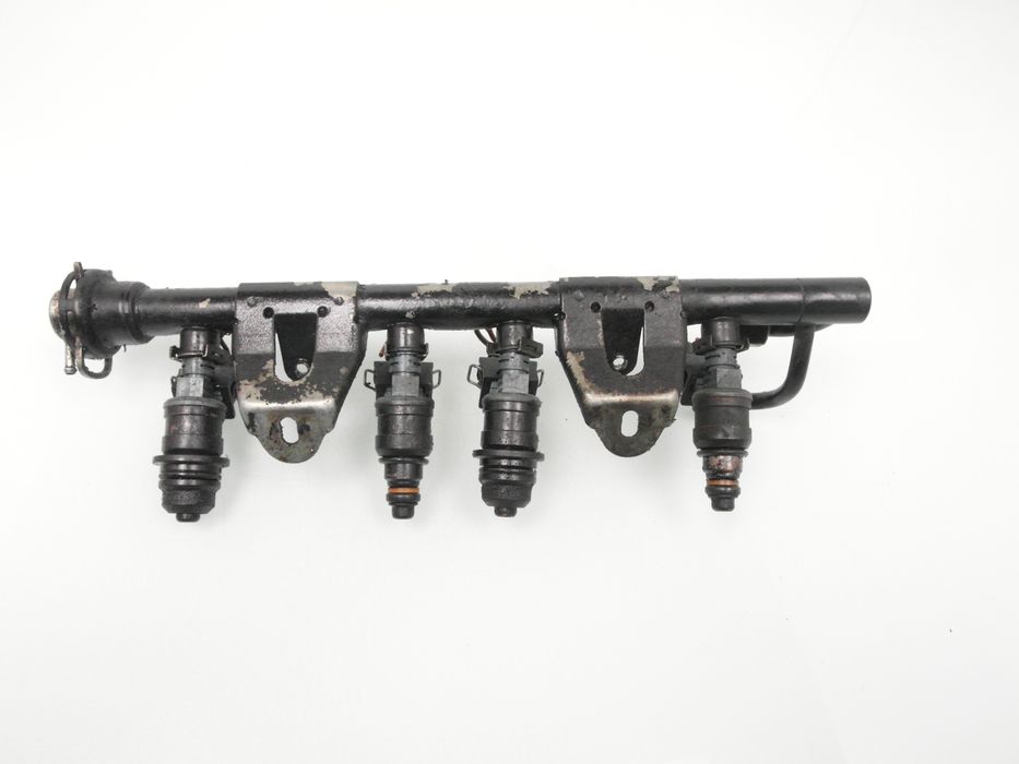 Listwa Wtryskowa Audi 80 B4 2.0 E