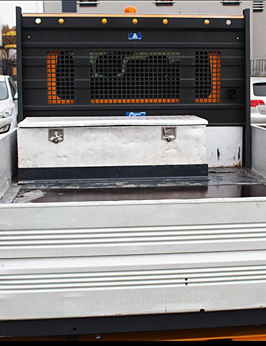 Wynajem bus, wypożyczalnia busów Kielce, dostawcze, osobowe, tanio,