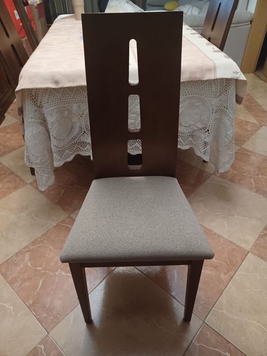 Vendo mesa com 6 cadeiras etc