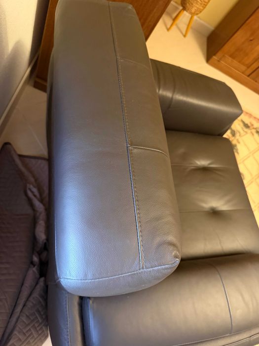 Sofa em pele marca Sofatinni